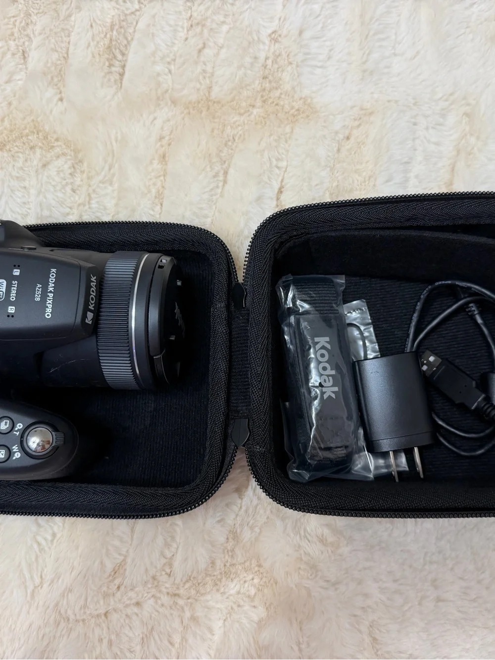 Kodak Pixpro Digital Camera with Carrying Case